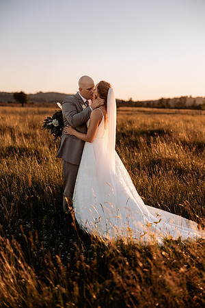 Chris-Victoria-Wedding-Photos-2022-Oregon-PORTRAITS (20)