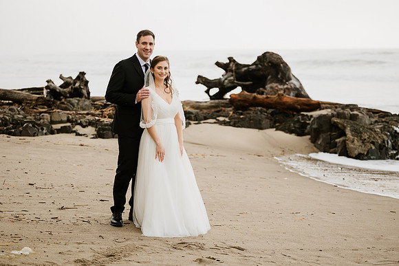 Alex-Danielle-Inn-Spanish-Head-Lincoln-City-oregon-wedding-0475