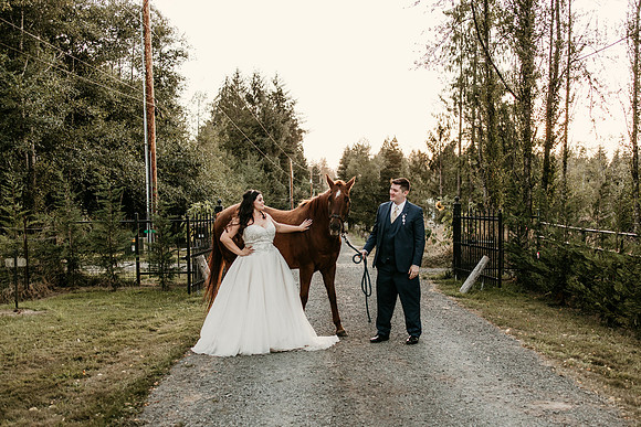 Connor-Cierra-Ranier-Washington-Barn-Rustic-Wedding-Washington-Wedding-Photos-0645