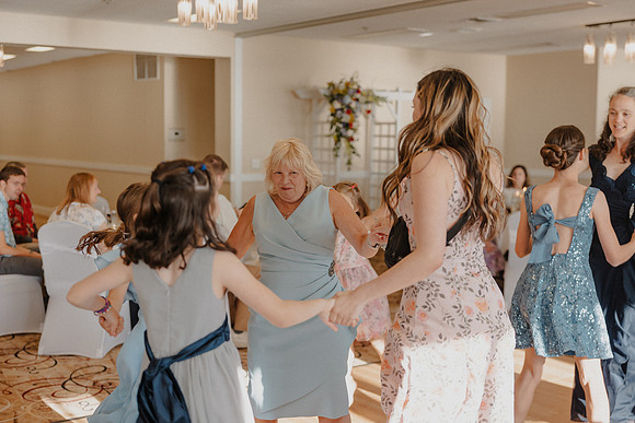 Marcus-Lori-Chinook-Winds-Seafood-Grille-Lincoln-City-Oregon-Wedding-Photos (351 of 477)