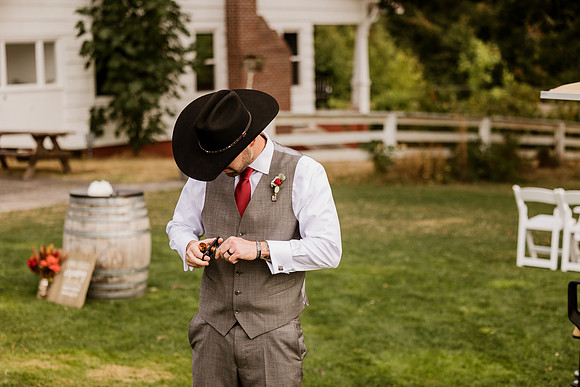 Gage-Mckayla-Adeline-Farm-Wedding-Photos-2021-0021