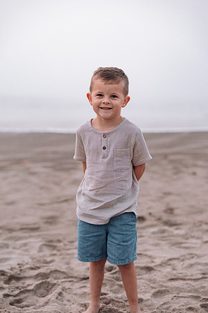 Family-Photos-2024-Lincoln-City-Oregon-68