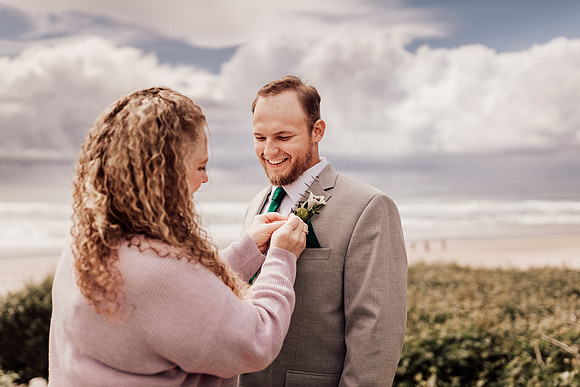Annie-Ryan-Lincoln-city-roads-end-park-oregon-elopement-photos-46