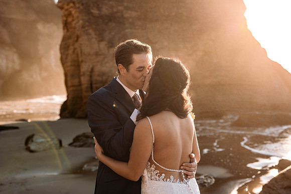 Lacey-Tom-Depoe-Bay-Oregon-Elopement-Photos-2-22