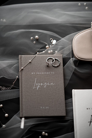 Ryan-Lynsie-Bridal-Veil-Lakes-Portland-Oregon-Weddingg-1