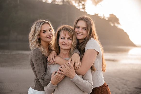 Camille-Neskowin-Family-Photos-2025 (37 of 92)