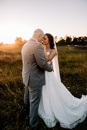 Chris-Victoria-Wedding-Photos-2022-Oregon-PORTRAITS (50)