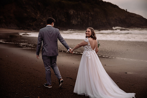 Eric-Kylee-Orona-Lincoln-City-Fogarty-creek-Oregon-Couples-Photos-5065