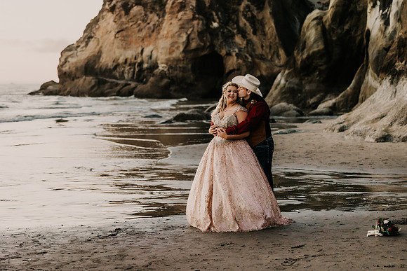 Kayla-Bo-Hug-Point-Oregon-Elopement-Photos-4394