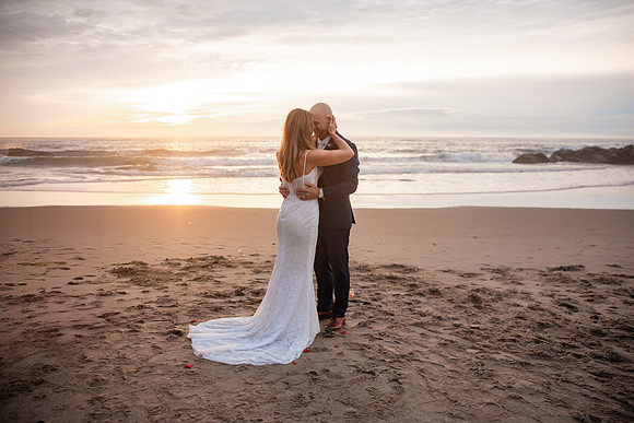 Jillian-Peter-Depoe-Bay-Oregon-Elopement-photos-18