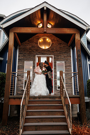 Tandi-Bobby-Seal-Rock-Oregon-Intimate-Elopement-photos-0823