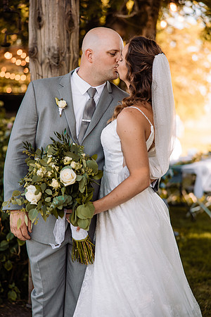 Chris-Victoria-Wedding-Photos-2022-Oregon-PORTRAITS (17)