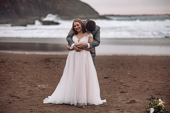 Eric-Kylee-Fishing-Rock-Elopement-Depoe-Bay-0regon-Photos-9399