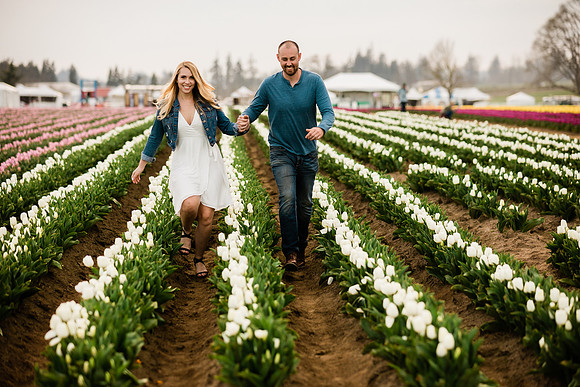 Kyle-Hannah-Wooden-Shoe-Tulip-Festival-Couples-Photos-2021-2533