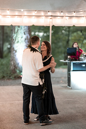 Ryan-Lynsie-Bridal-Veil-Lakes-Portland-Oregon-Weddingg-68