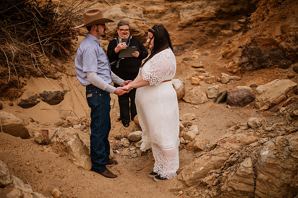 Trevyn-Ky-Otter-Crest-Devils-Punchbowl-Depoe-Bay-Oregon-Elopement-Photos-9932
