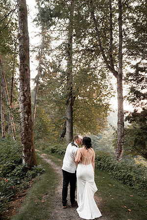 Ryan-Lynsie-Bridal-Veil-Lakes-Portland-Oregon-Weddingg-150