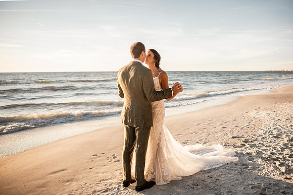 Bennett-Tamra-Sunset-Beach-House-Wedding-Saint-Peterburg-Florida-2021-2-2