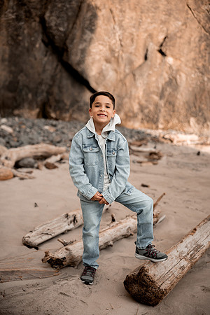 Kristina-family-photos-2025-Hug-Point-Oregon (19 of 51)