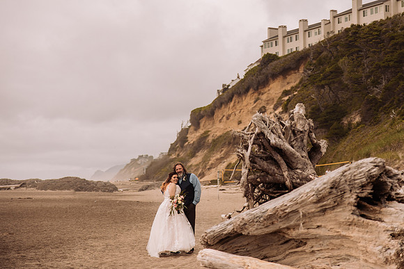 Jeff-April-Inn-Spanish-Head-Lincoln-City-oregon-Wedding-2022 (161 of 299)