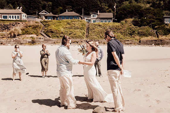 Ty-Sandy-lincoln-city-oregon-roads-end-elopement-photographer-9473