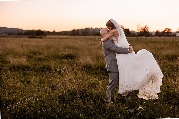 Chris-Victoria-Wedding-Photos-2022-Oregon-PORTRAITS (86)