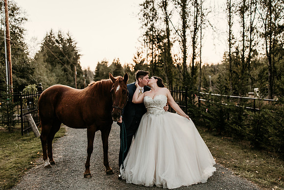 Connor-Cierra-Ranier-Washington-Barn-Rustic-Wedding-Washington-Wedding-Photos-0719