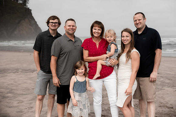 Family-Photos-2024-Lincoln-City-Oregon--20