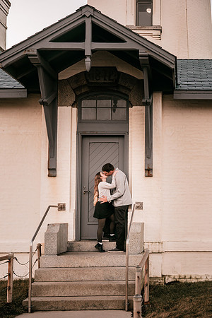 jace-love-porposal-newport-oregon-yaquina-lighthouse-photos (45 of 54)