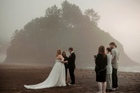 Dalten-MacKenzie-Neskowin-oregon-Elopement-photos (4 of 70)