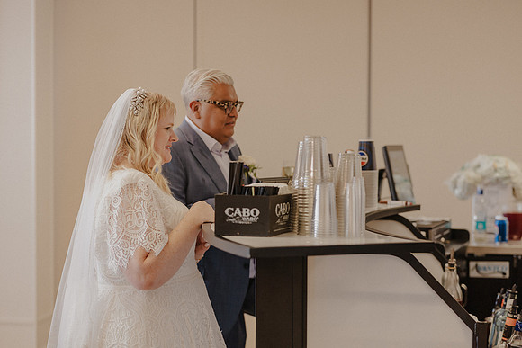Marcus-Lori-Chinook-Winds-Seafood-Grille-Lincoln-City-Oregon-Wedding-Photos (305 of 477)