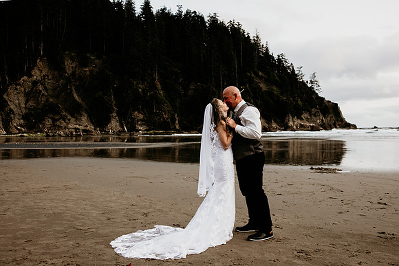 Kacey-Short-Sand-Beach-Tillamook-Oregon-Elopement (89 of 128)