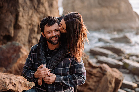brittani-Nick-Otter-Crest-Couples-Photo-Session-Oregon-1207