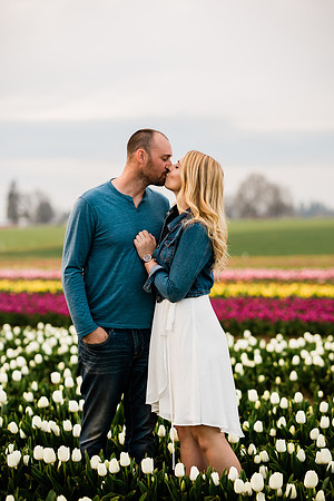 Kyle-Hannah-Wooden-Shoe-Tulip-Festival-Couples-Photos-2021-2499