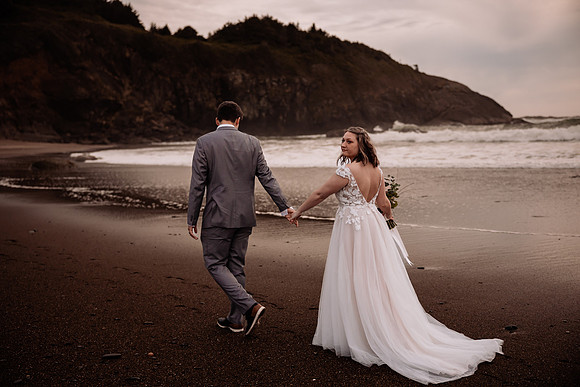Eric-Kylee-Orona-Lincoln-City-Fogarty-creek-Oregon-Couples-Photos-5064