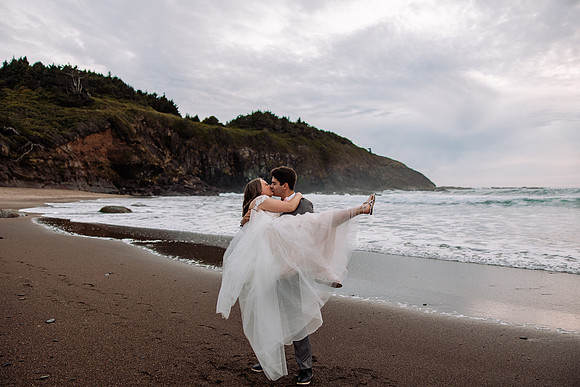 Eric-Kylee-Fishing-Rock-Elopement-Depoe-Bay-0regon-Photos-5120