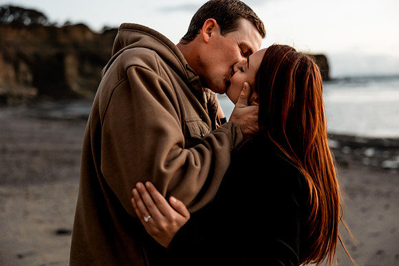 cole-jenn-suprise-proposal-otter-crest-beach-depoe-bay-oregon-photos-9965