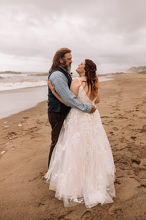 Jeff-April-Inn-Spanish-Head-Lincoln-City-oregon-Wedding-2022 (202 of 299)