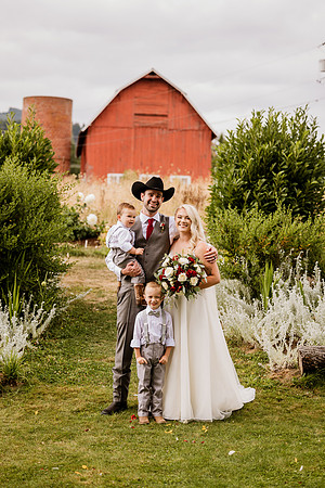 Gage-Mckayla-Adeline-Farm-Wedding-Photos-2021-9385