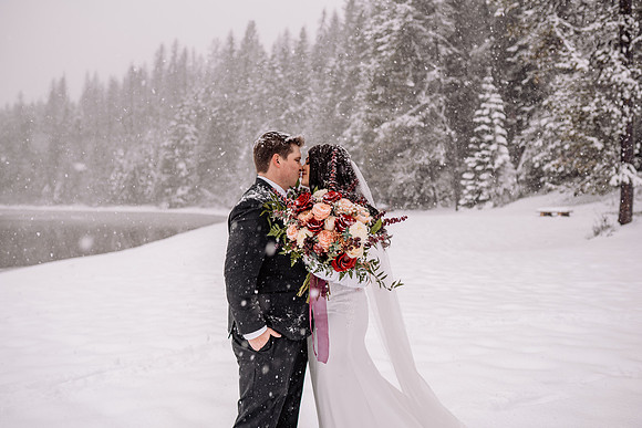 Tyler-Brittani-Lake-Priest-Idaho-Winter-Snow-Wedding-2021-03332