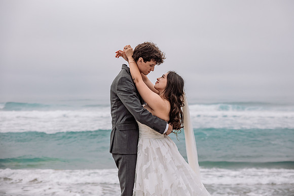 Nate-Bella-Lincoln-City-Oregon-Intimate-Beach-Wedding-Photo-34