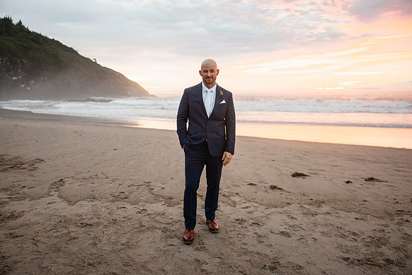Jillian-Peter-Depoe-Bay-Oregon-Elopement-photos-82