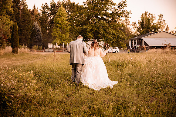 Taylor-Kim-Wedding-Lavender-Owl-Farm-Canby-Oregon (92 of 30)