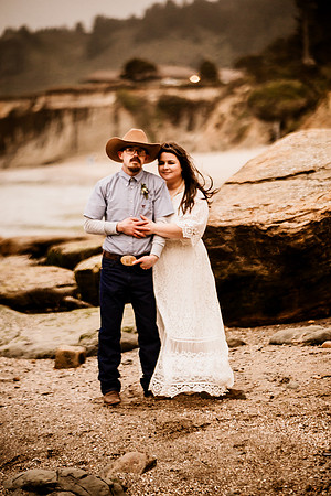 Trevyn-Ky-Otter-Crest-Devils-Punchbowl-Depoe-Bay-Oregon-Elopement-Photos-9896