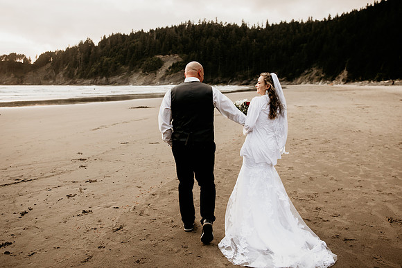 Kacey-Short-Sand-Beach-Tillamook-Oregon-Elopement (42 of 128)