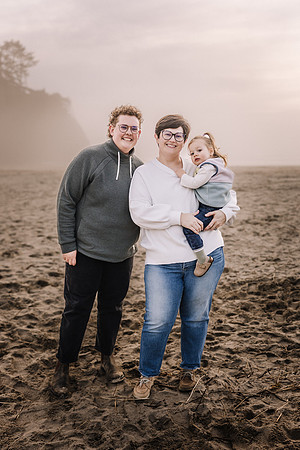 Beth-Family-Photos-2025 (10 of 31)