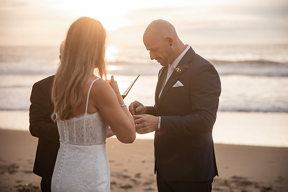 Jillian-Peter-Depoe-Bay-Oregon-Elopement-photos-10