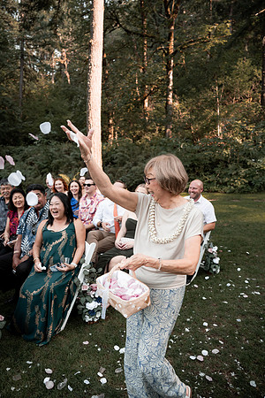 Ryan-Lynsie-Bridal-Veil-Lakes-Portland-Oregon-Weddingg-13