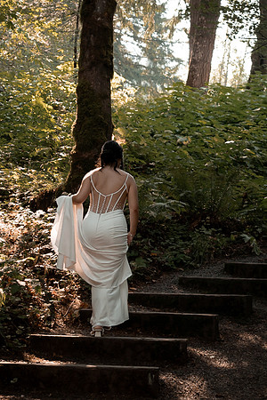 Ryan-Lynsie-Bridal-Veil-Lakes-Portland-Oregon-Weddingg-4