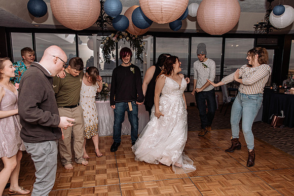 Jeff-April-Inn-Spanish-Head-Lincoln-City-oregon-Wedding-2022 (380 of 299)